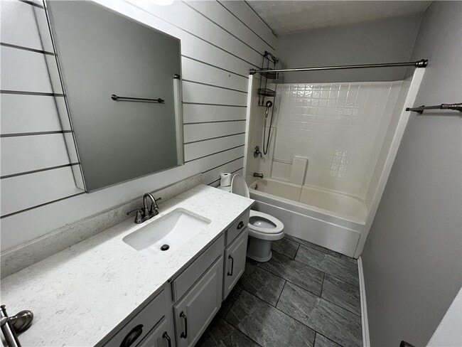Building Photo - 2258 St Albans Pl