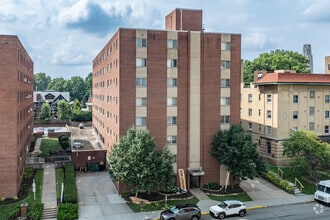 Building Photo - Chalfont Apartments