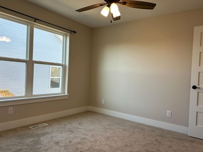 Building Photo - 940 M St SW