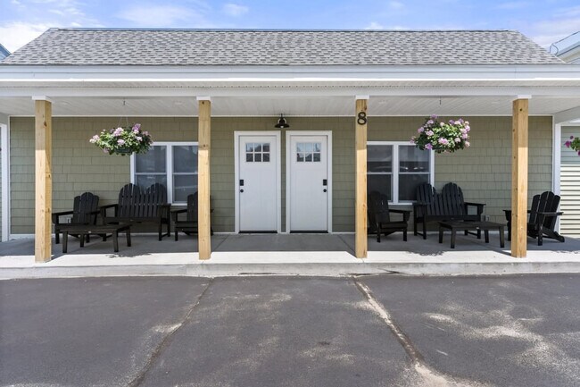 Building Photo - 8 N St