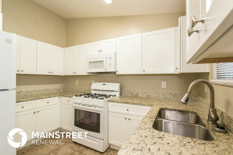 Building Photo - 5217 Scarbrough Ln
