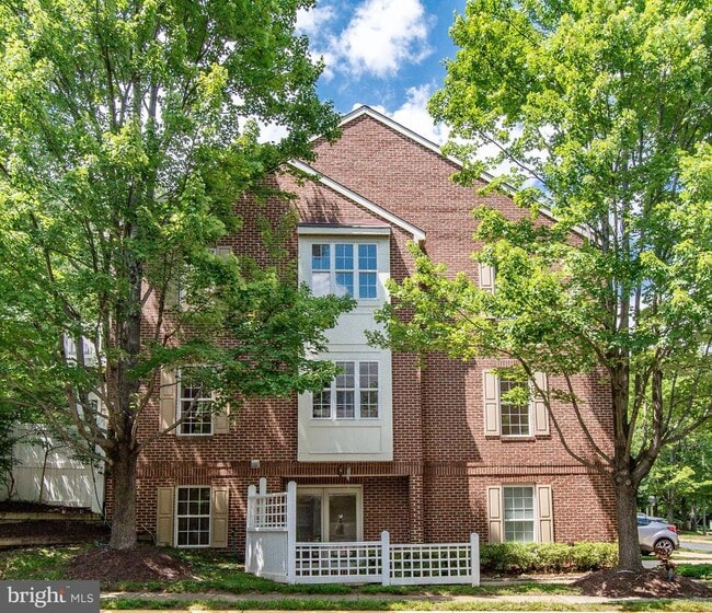 Building Photo - 9400 Van Arsdale Dr
