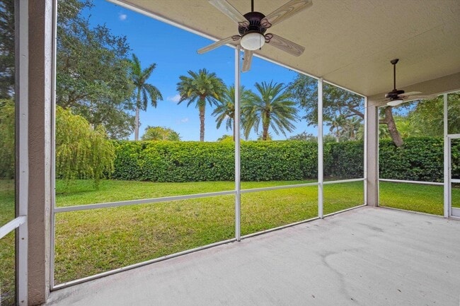 Building Photo - 9819 Mantova Dr