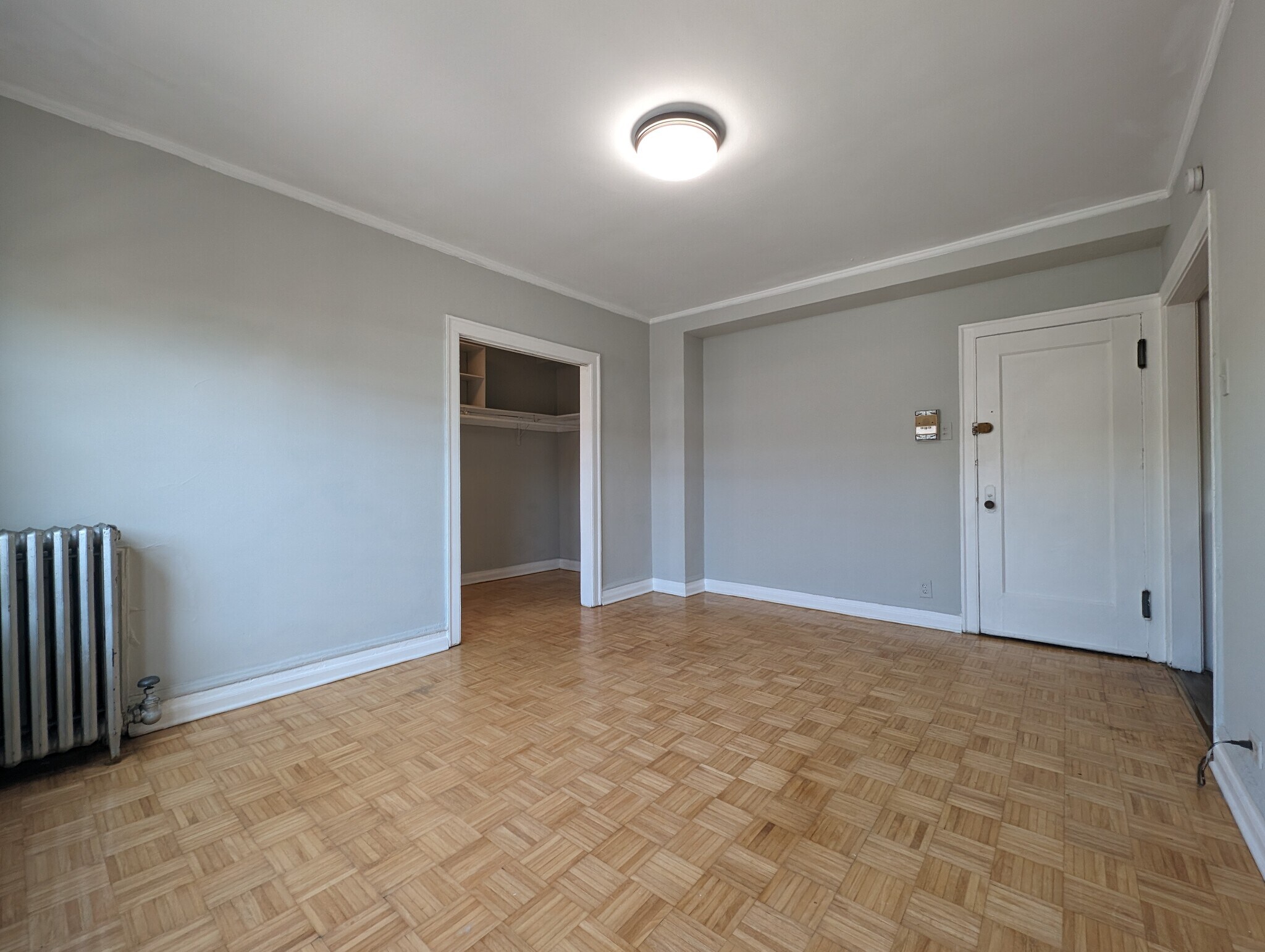 Building Photo - 705 W Belmont Ave