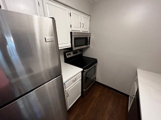 Building Photo - 5305 Ravens Crest Dr