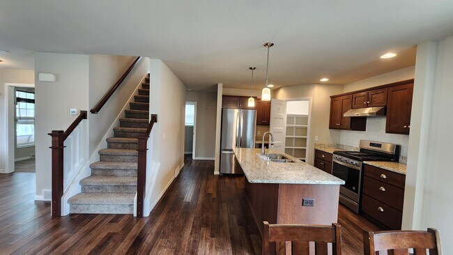 Building Photo - 9359 Highland Gate Way