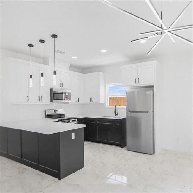 Building Photo - 5 N Alexandrite Ave