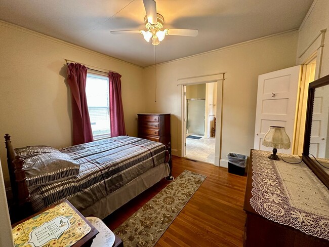 Building Photo - Fully Furnished/All Inclusive Cape Cod