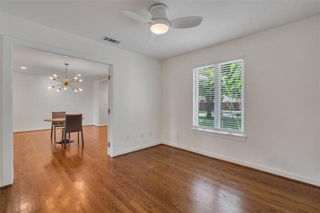 Building Photo - 6815 Ravendale Ln