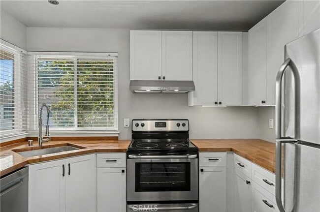 Building Photo - 3234 Kenhill Dr