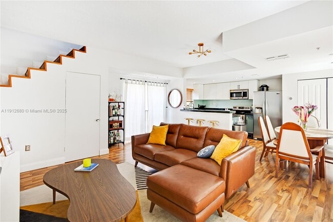 Primary Photo - 1611 SW 2nd Ct