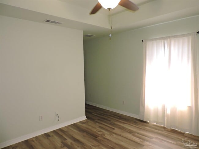 Building Photo - 508 E Gonzalez St