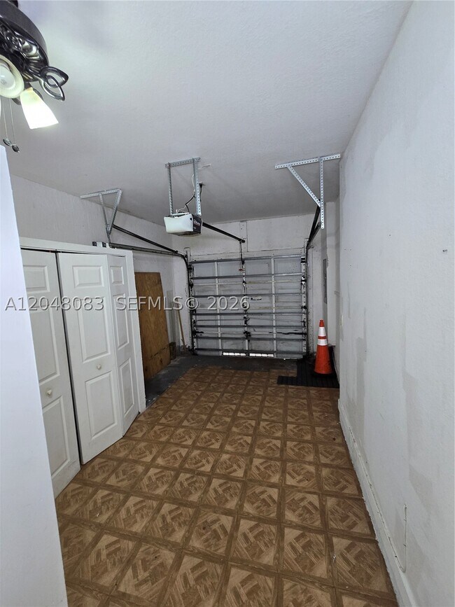 Building Photo - 14758 SW 9th Ln