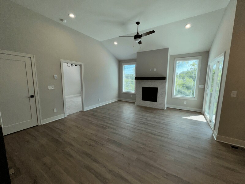 Building Photo - 1437 SW Winthrop Dr