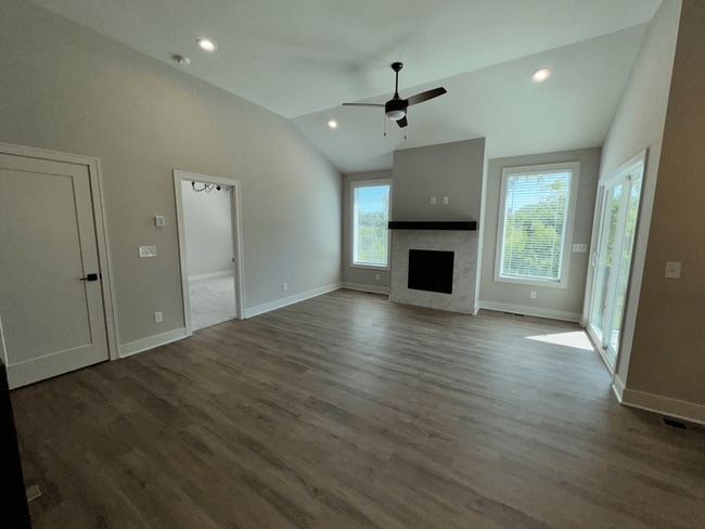 Building Photo - 1437 SW Winthrop Dr