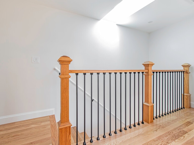 Building Photo - 59 Auriga St
