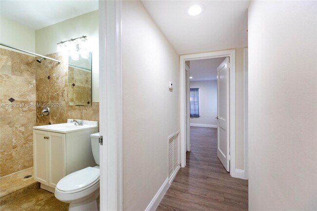 Building Photo - 5451 SW 80th St