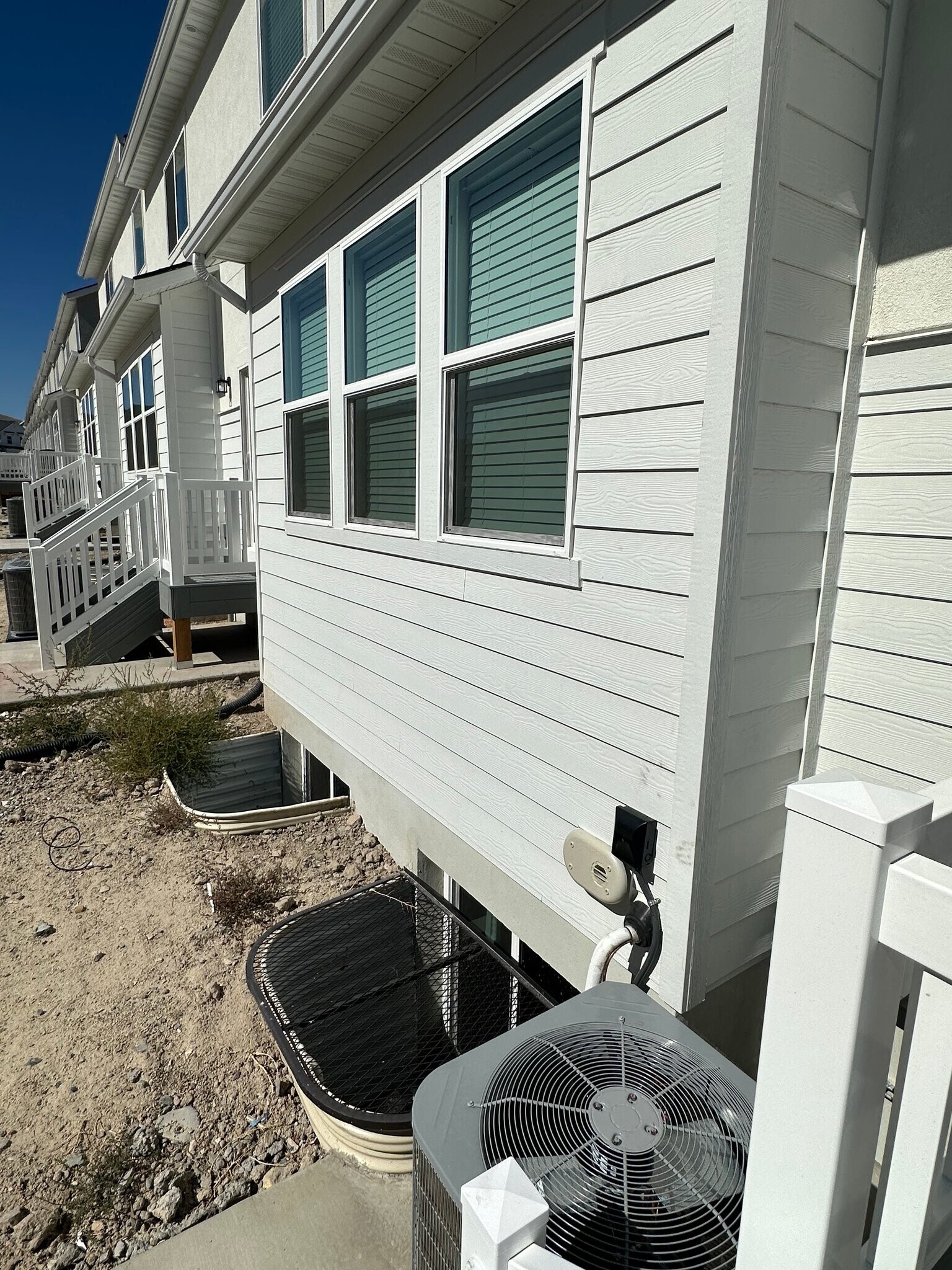 Building Photo - 4035 W Harper Ln