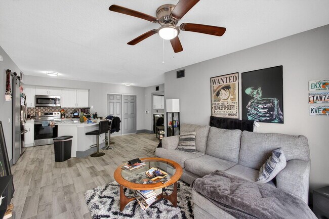 Building Photo - 4211 San Marino Blvd