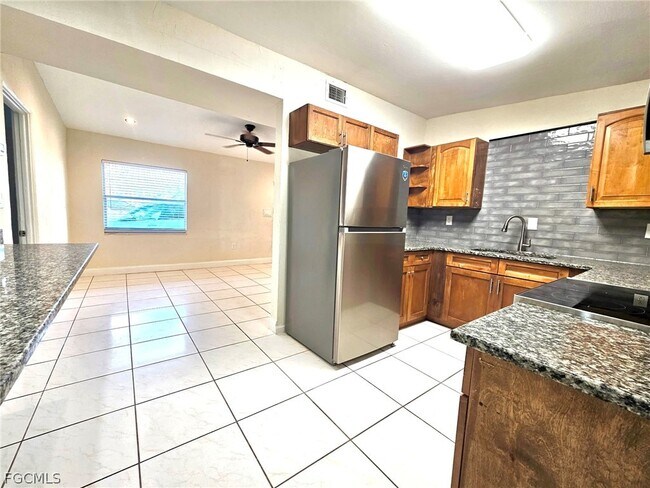 Building Photo - 1532 Veronica S Shoemaker Blvd