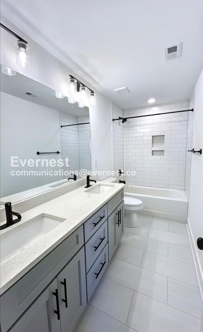 Building Photo - 174 Lynda Cir