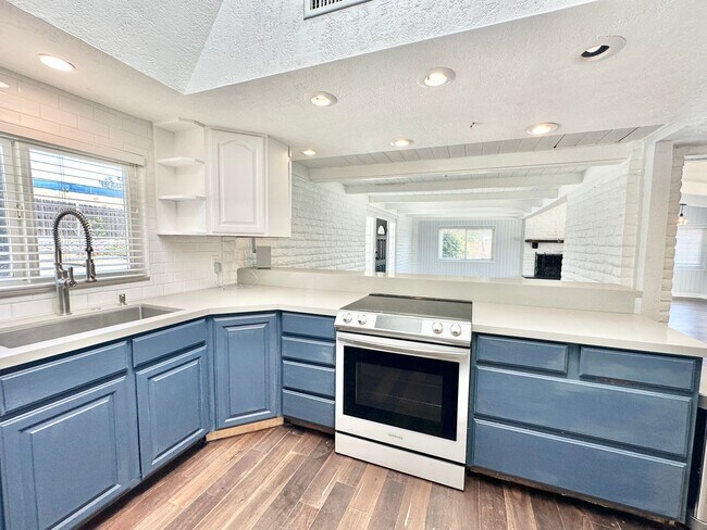 Building Photo - Beautifully Updated & Remodeled Single-Story Country Home with Detached Guest Home Unit on Gated ...