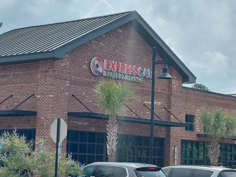 Emergi-care close by - 333 Matuskovic Dr