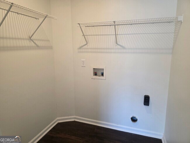 Building Photo - 434 Roberts Way