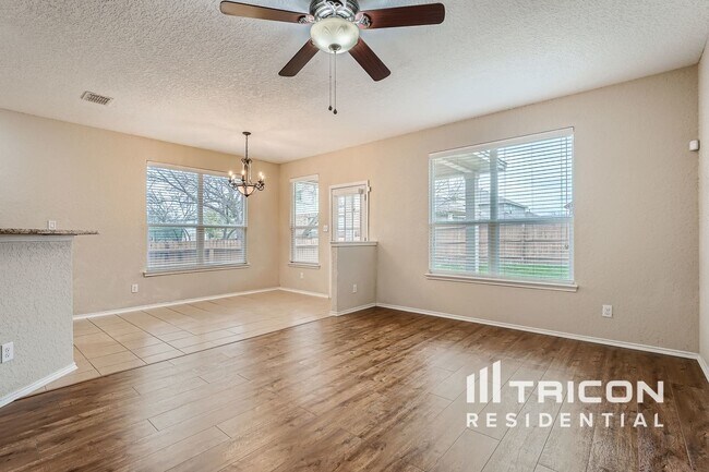Building Photo - 6526 Palmetto Way