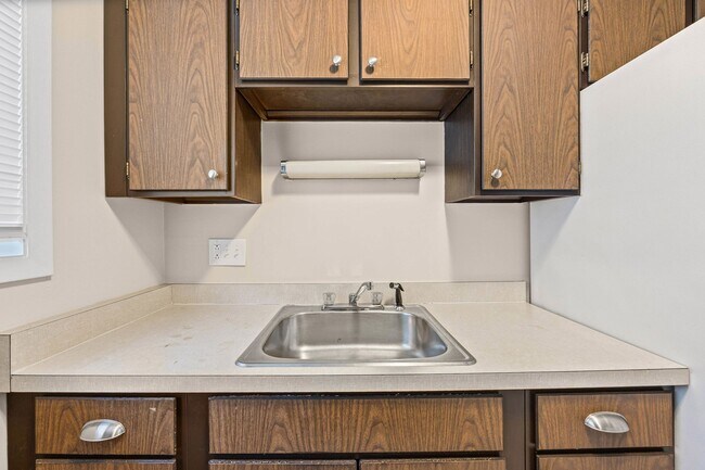 Building Photo - 729 Cedarwood Terrace