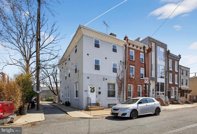 Building Photo - 1127 E Susquehanna Ave