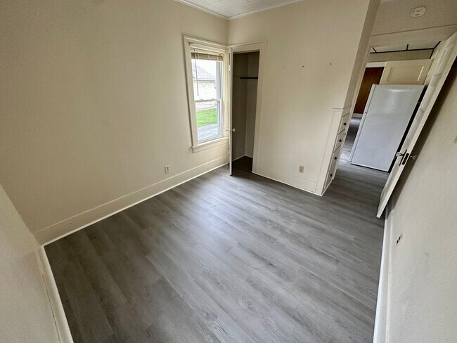 Building Photo - 3042 S Custer Rd