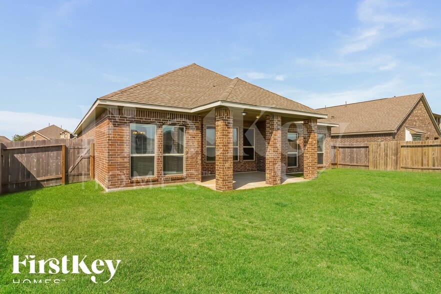 Building Photo - 6211 Kolle Dr