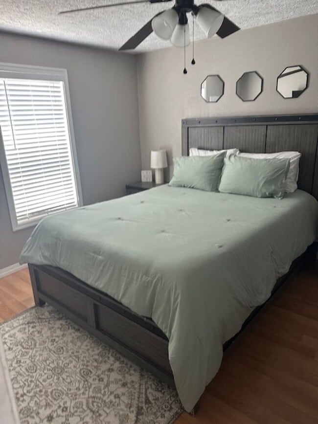 Building Photo - Very nice 3 Bedroom 2 bath home in Del Mar...