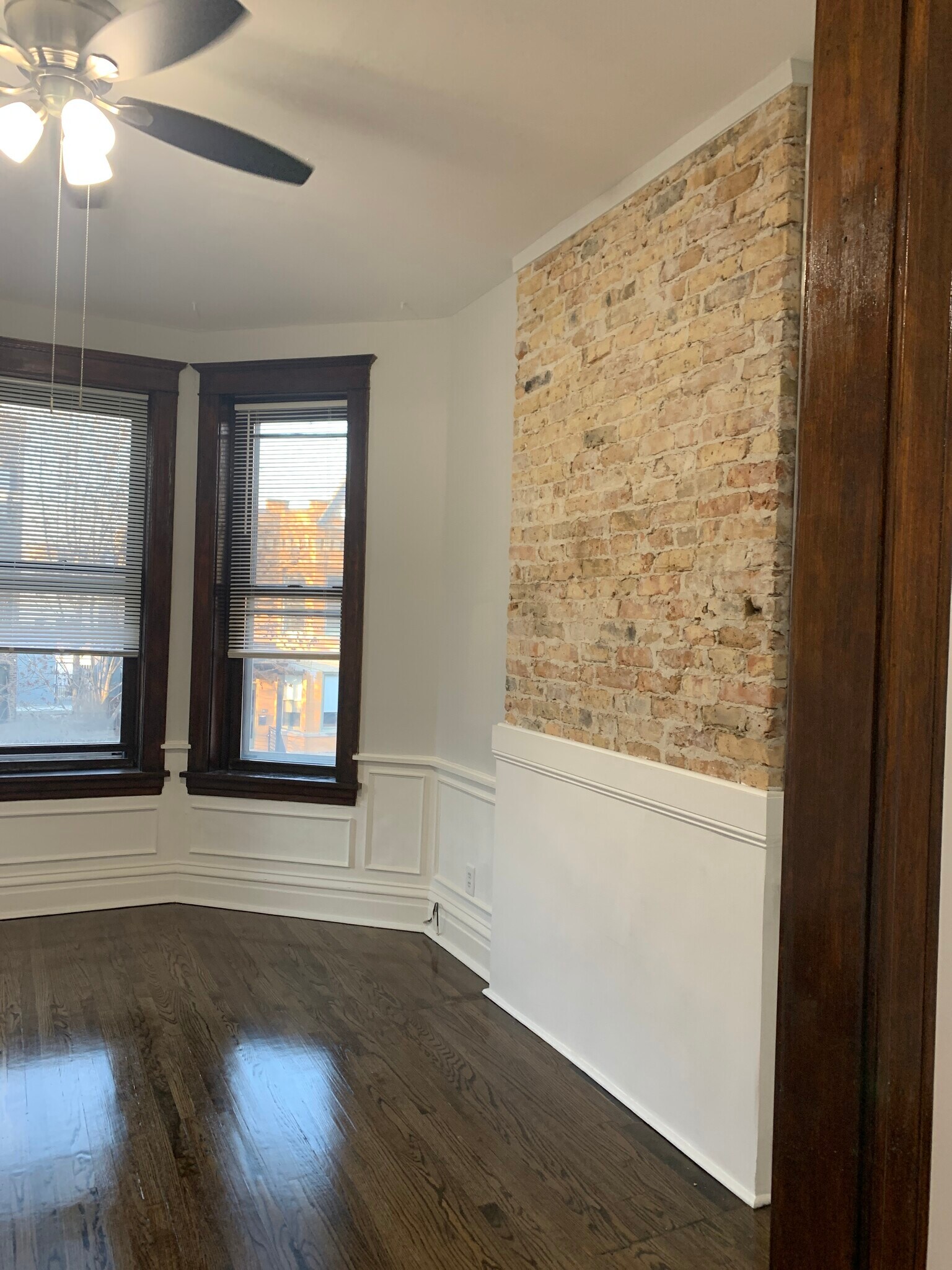 Building Photo - 2637 W Walton St