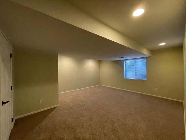 Building Photo - The Full Package