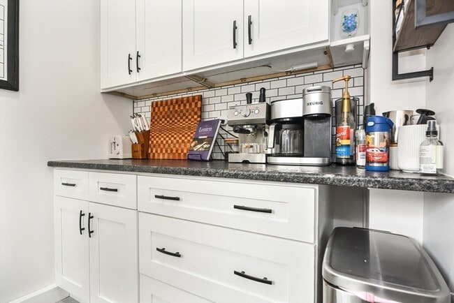 Building Photo - 21 Cemetery St