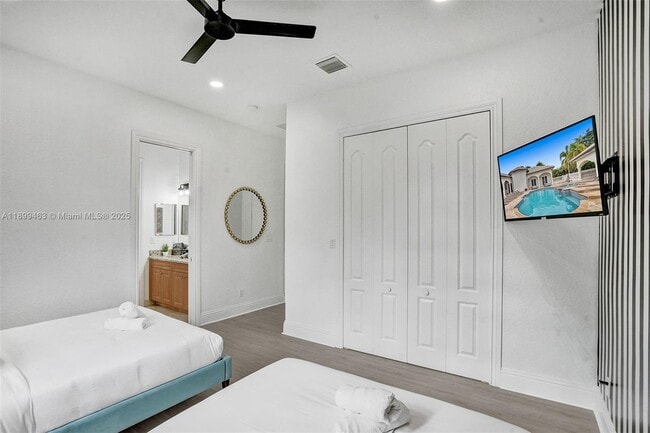 Building Photo - 13751 Pine Meadow Ct