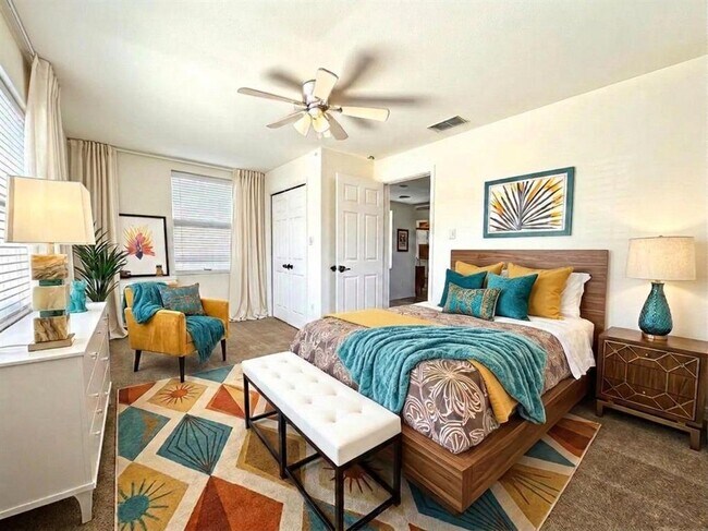 Building Photo - 3024 E 12th St