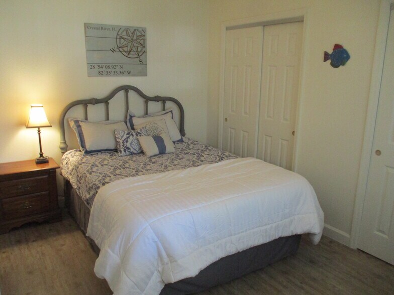 Building Photo - 35-49 NE 4th St