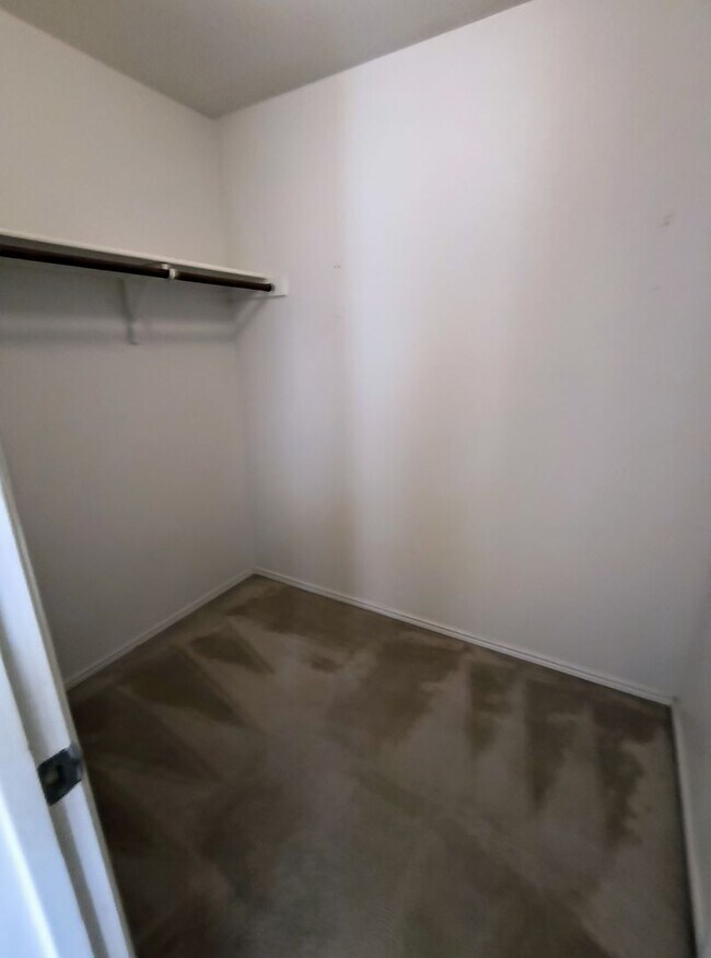 Building Photo - Beautiful 4-Bedroom Home for Lease – Corne...