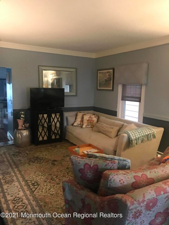 Building Photo - 24 Embury Ave