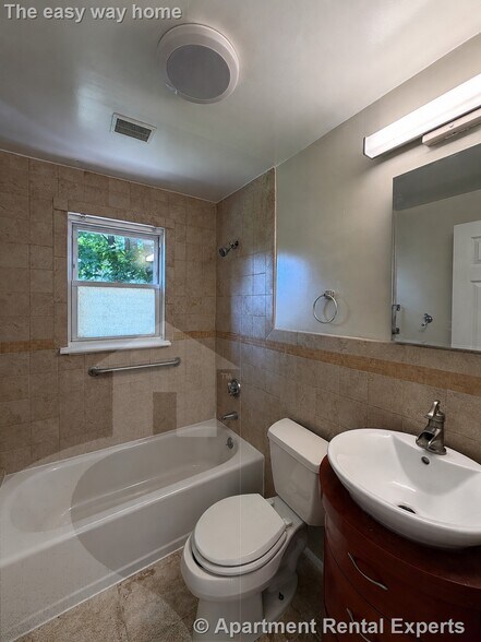 Building Photo - 167-169 Summer St Unit #1