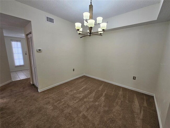Building Photo - 5552 Bentgrass Dr