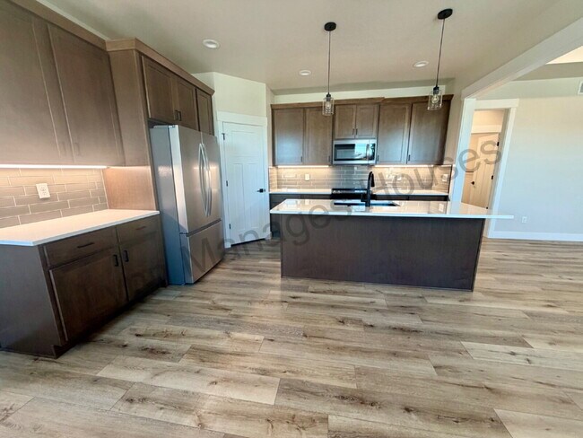 Building Photo - Brand New Single Family Home!