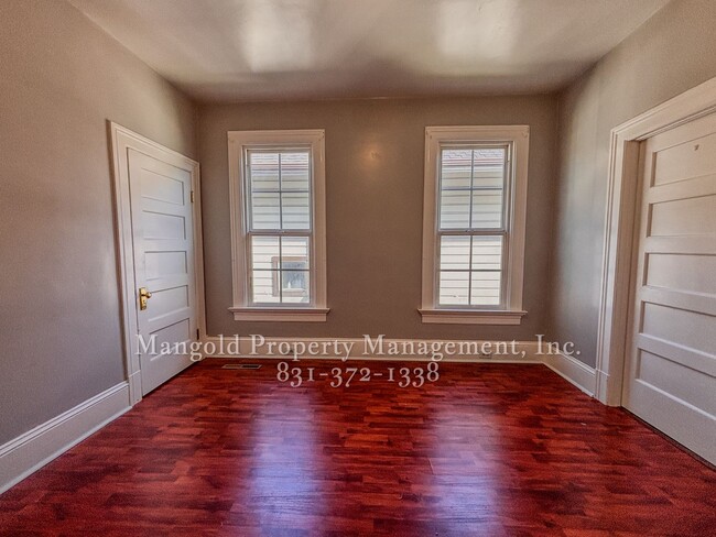 Building Photo - $500 Move-In Special- Beautiful three-bedr...