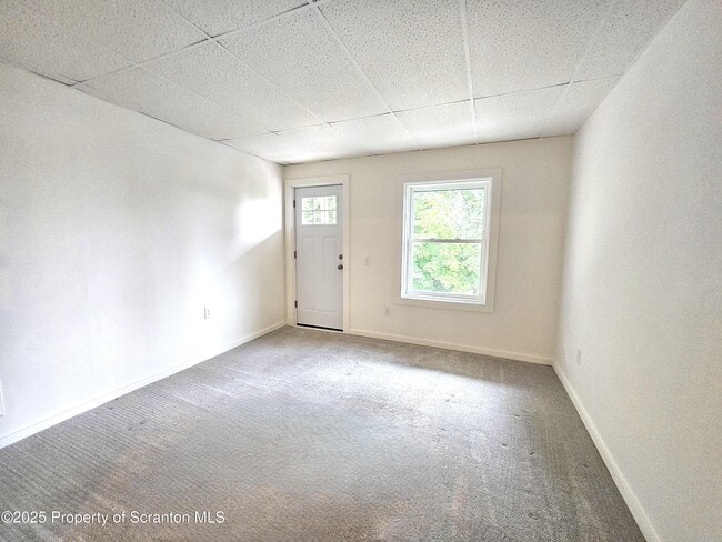 Building Photo - 2103 Hollister Ave