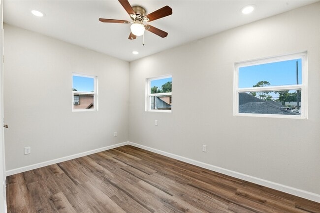 Building Photo - 7010 Brownsville St