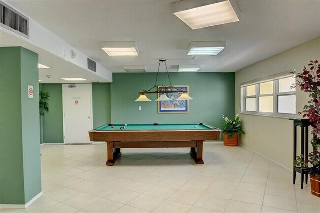 Building Photo - 1200 Hibiscus Ave