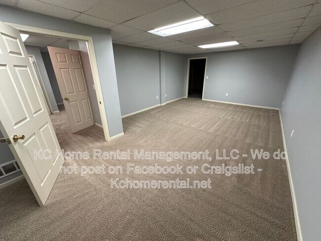 Building Photo - 10850 W 207th St